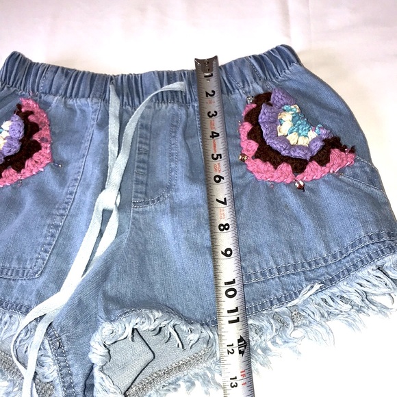 Girl’s UPCYCLED HAND CRAFTED & CROCHETED Denim Shorts. NO BRAND NAME/SZ. - Picture 9 of 10